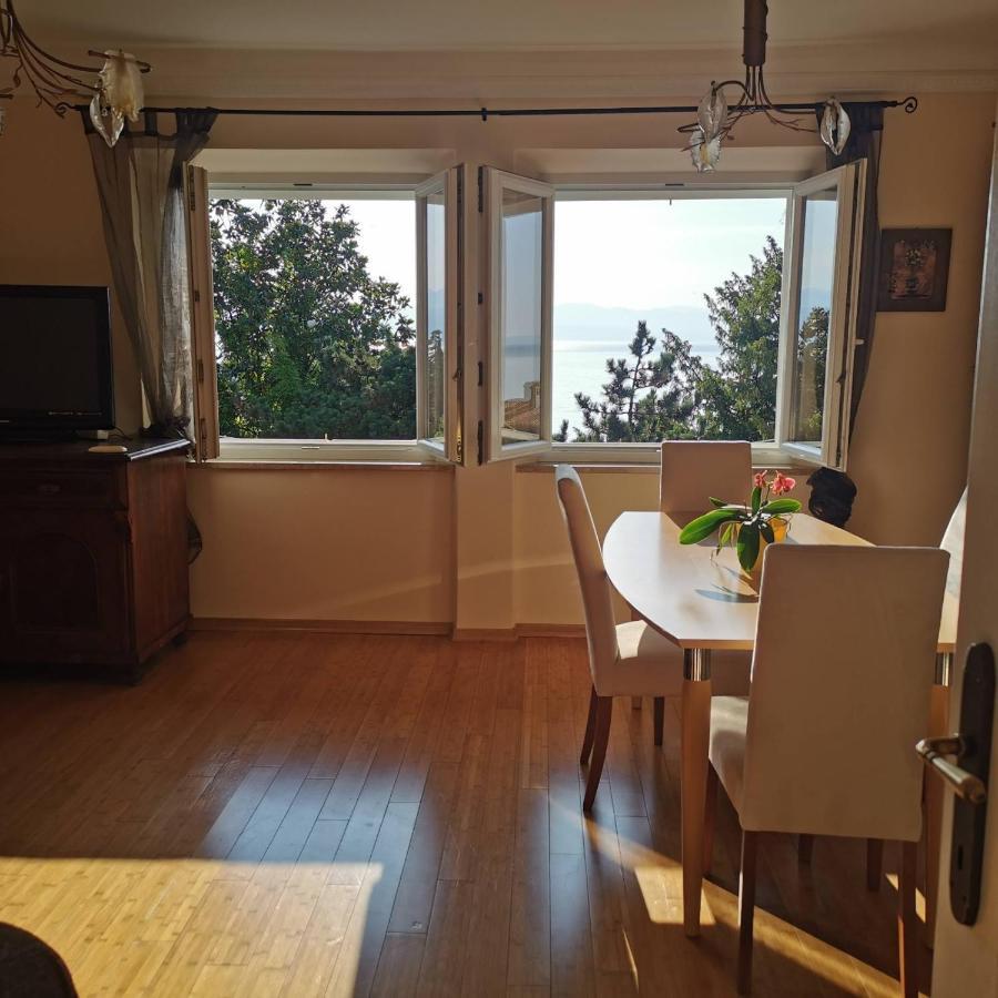 Beach Apartments Ловран Екстер'єр фото